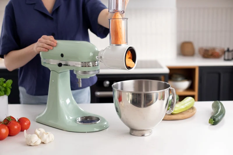 KitchenAid Set Edelstahlschüssel 5K5THSBP + Gemüseschneider 5KSMVSA