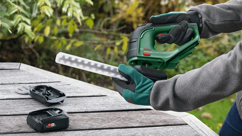 Bosch Akku Grasschere AdvancedShear 18V-10