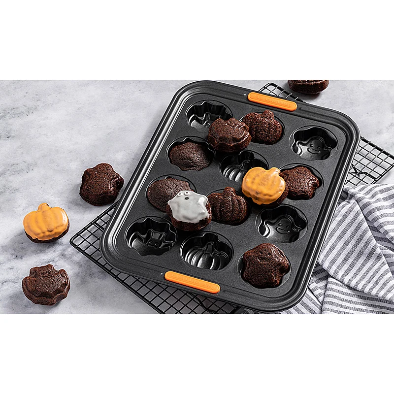Le Creuset Halloweenform 12er New Coating
