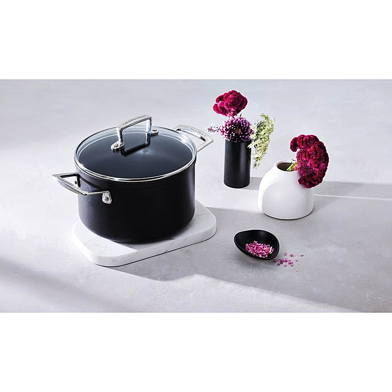 Le Creuset Aluminium-Antihaft Fleischtopf mit Glasdeckel 20 cm