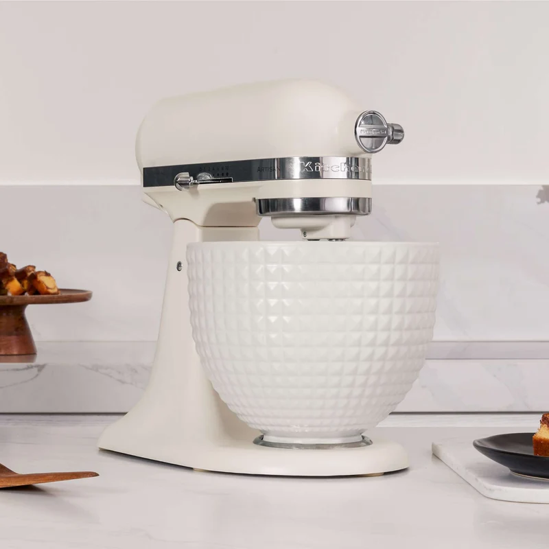 Monochrome Collection: KitchenAid Artisan 4,7 Liter Porcelain White KSM156 Küchenmaschine