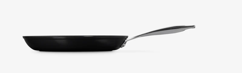 Le Creuset Essential Keramik-Antihaft Pfanne flach 28 cm
