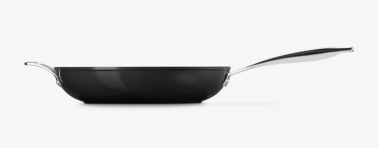 Le Creuset Essential Keramik-Antihaft Pfanne hoch 28 cm mit Gegengriff