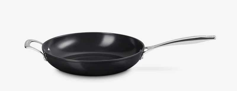 Le Creuset Essential Keramik-Antihaft Pfanne hoch 28 cm mit Gegengriff