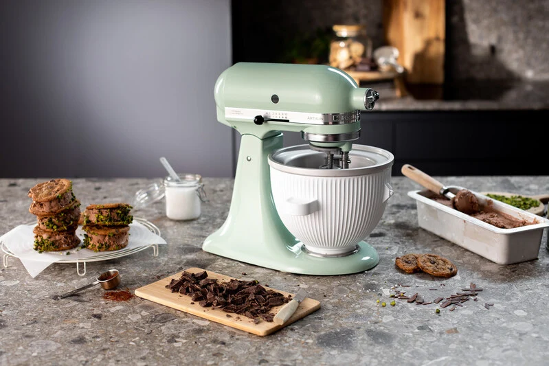 KitchenAid 4,8 L 5KSM175 Artisan Küchenmaschine Allrounderset mit Gemüseschneider+Fleischwolf+Spritzgebäckvorsatz