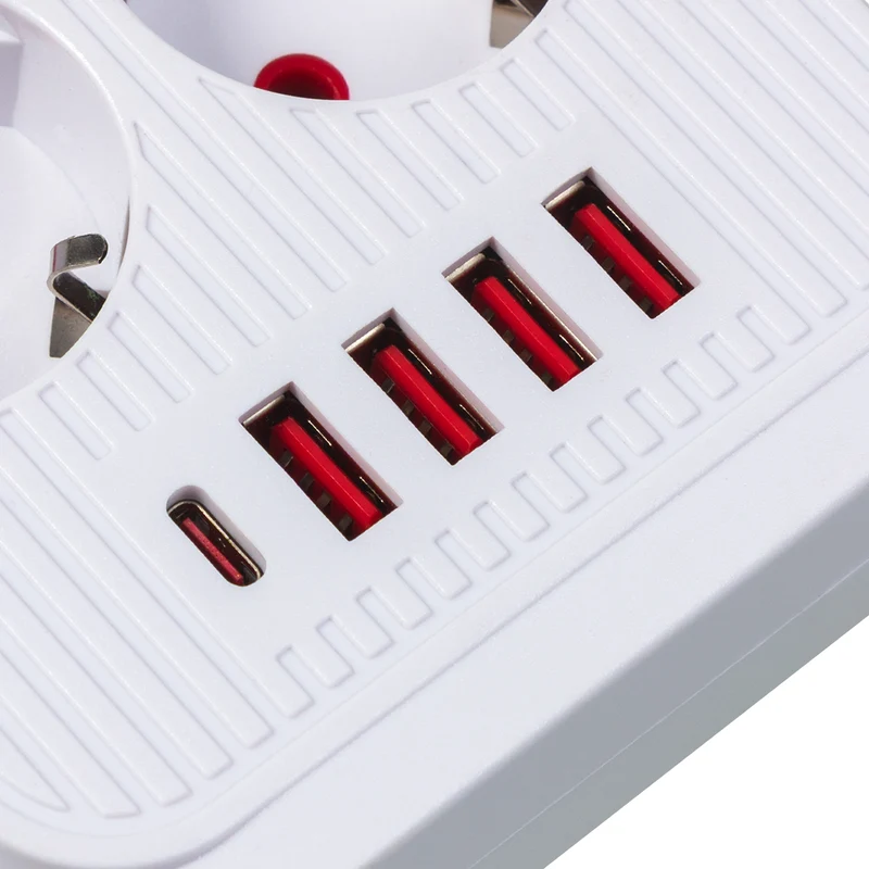 Maclean power strip, 6 socket extension + 4xUSB, 110-240V AC 50/60Hz, 2.1A max 2500W, 1.5 m, white, MCE389 W