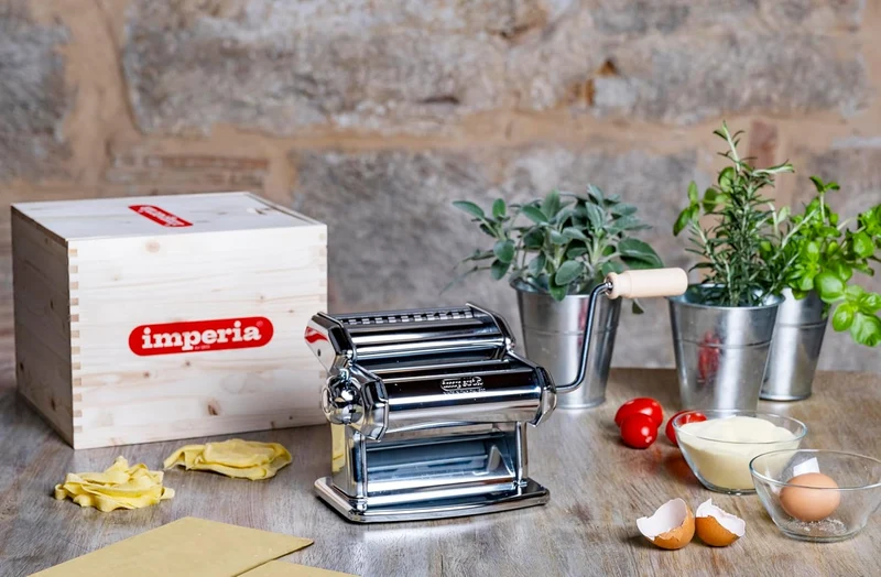 Imperia IPASTA Gourmet Linie. Nudelmaschine für raue Pasta. 100% Made in Italy. Frischpastamaschine