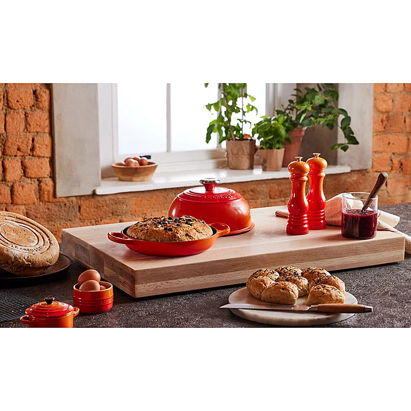 Le Creuset Brot Bräter 24 cm Kirschrot