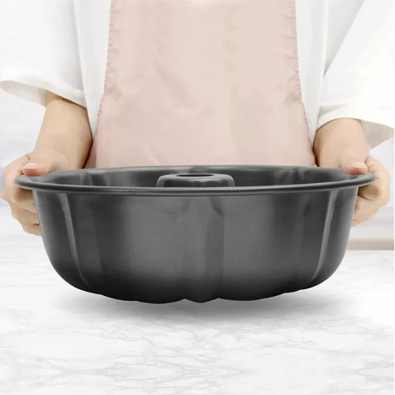 Fluted Tube Bundt Cake Pan 9"