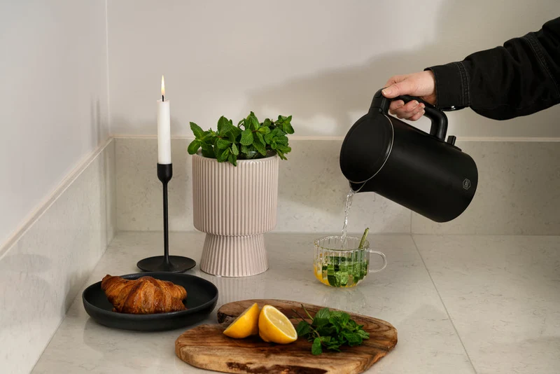 OBH Nordica - Wasserkocher Thermo Protect 1,5 l schwarz