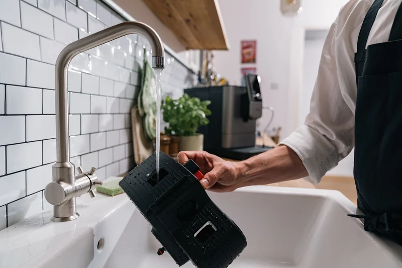 Nivona Kaffeevollautomat Nivo 8101 Schwarz + Starterpaket im Wert von 49 €