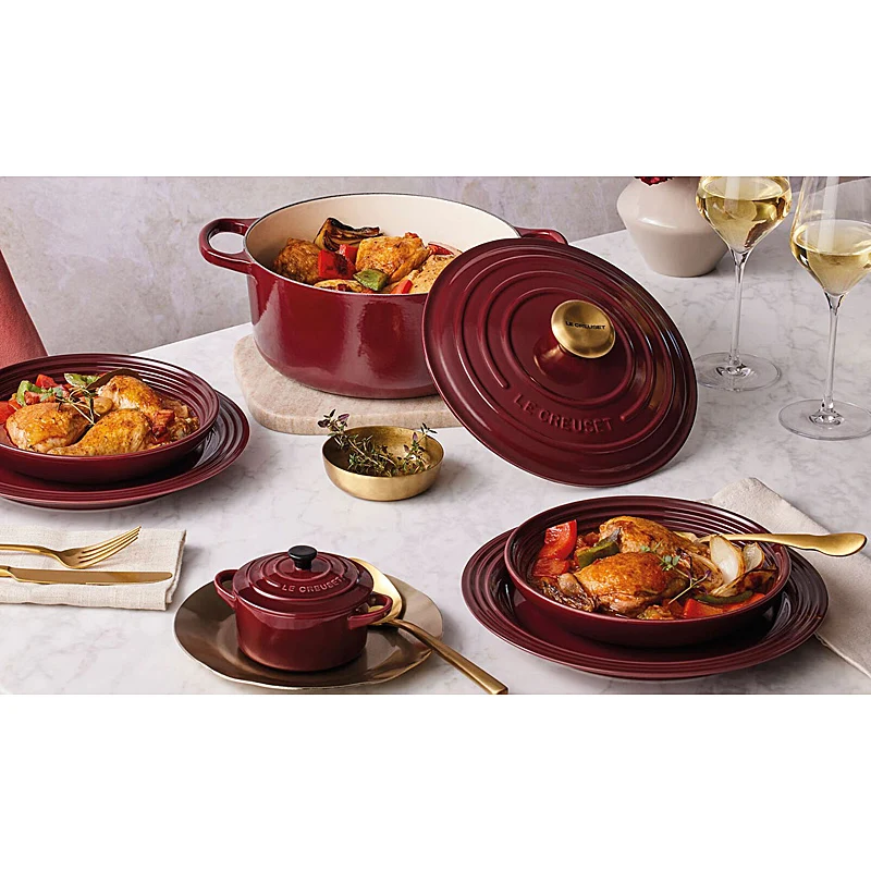 Le Creuset Bräter Signature rund 24 cm Garnet