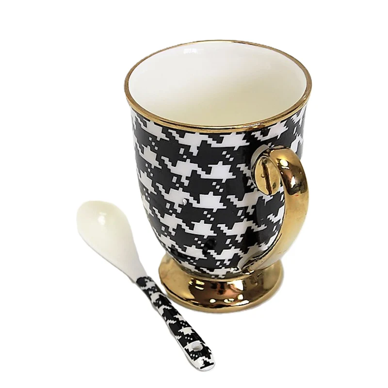 Mug Pepit Gold Handle Base Spoon Porcelain Exclusive, Queen Isabel