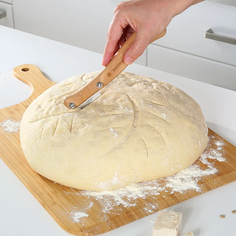 Cuchilla para greñar pan con mango de haya Zassenhaus