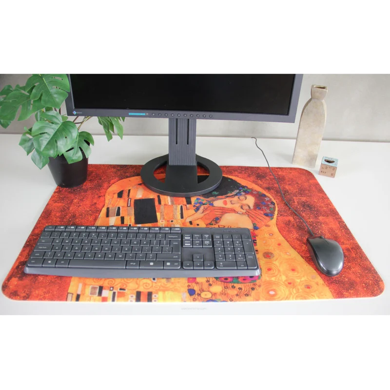 Bertoni Desk Mat, Felt, 50x70 cm, "The Kiss"