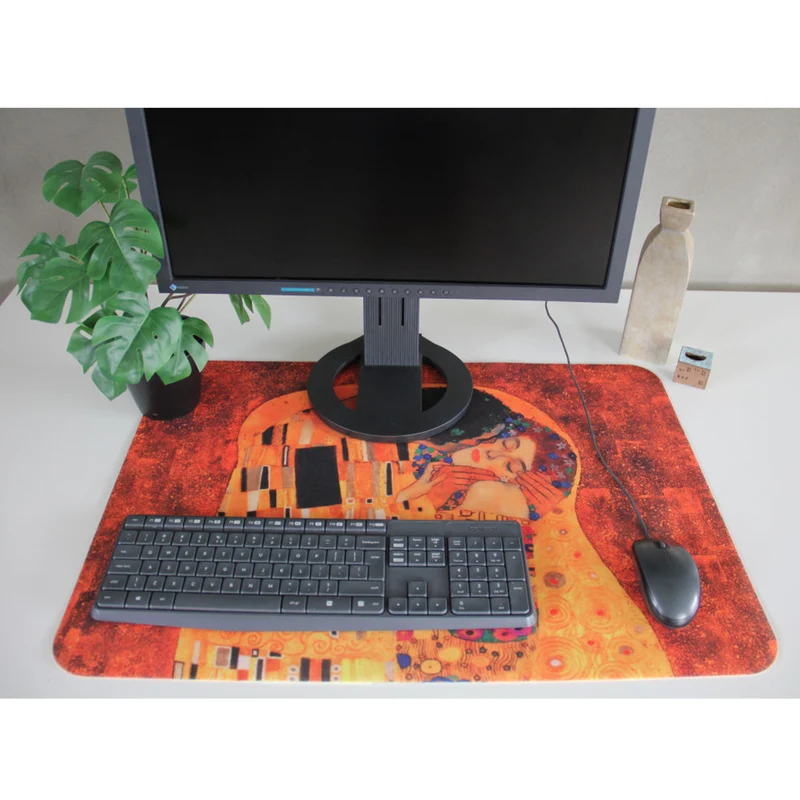 Bertoni Desk Mat, Felt, 50x70 cm, "The Kiss"