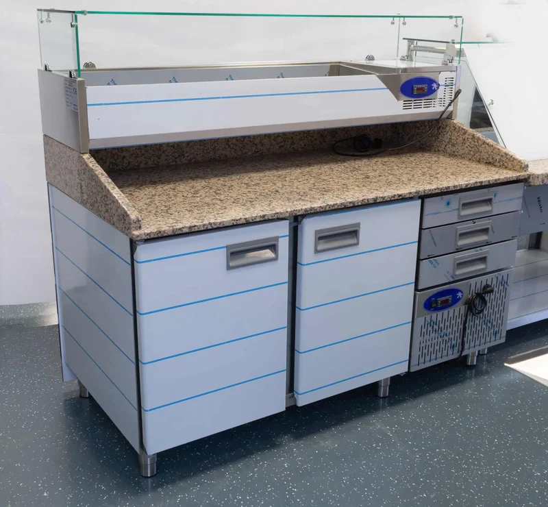 Pizzakühltisch mit Aufsatzvitrine 160 cm Porino Marmor