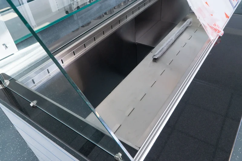 Salattheke SL-D-150 GW BRS TV Umluft Obere Lüftung Schwarz Granit 4x GN 1/1 Dekor Wenge 3