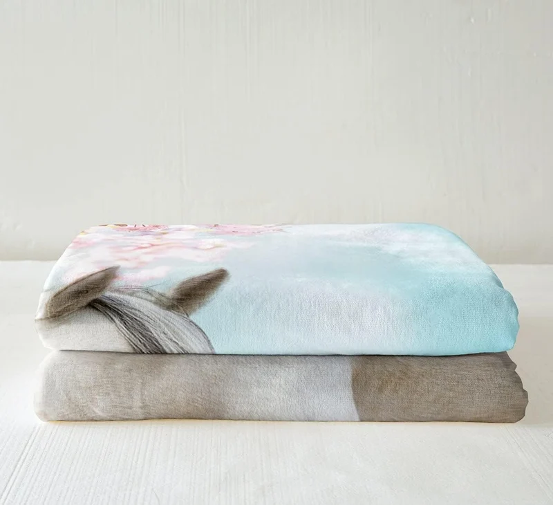 Loussiesd Weisses Pferd Drucken Flanell Fleecedecke Wild Tier Themed Wohndecke Schmetterling Blumend