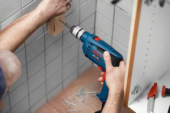 Bosch Professional Schlagbohrmaschine GSB 13 RE
