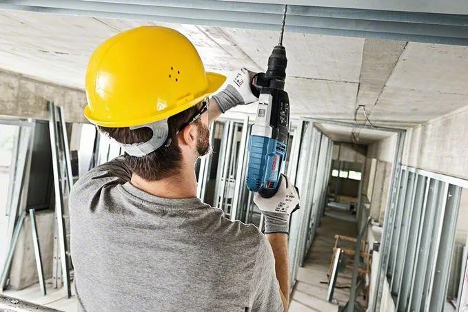 Bosch Professional Bohrhammer GBH 2-28 F