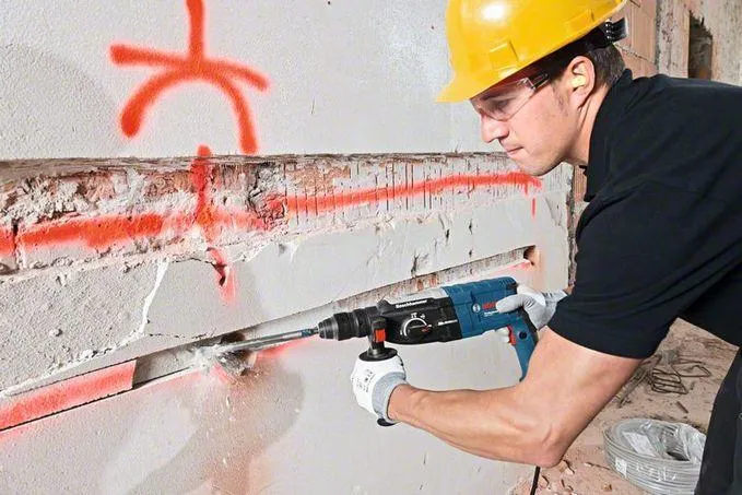 Bosch Professional Bohrhammer GBH 2-28 F