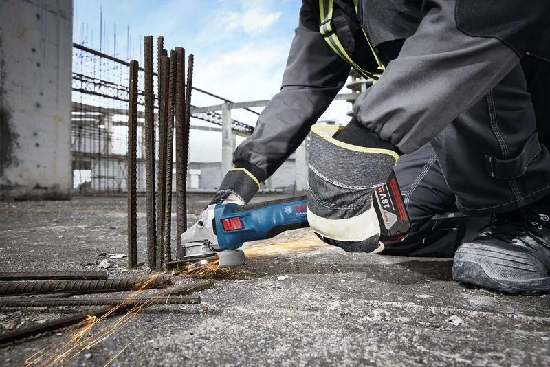 Bosch Professional 18V System Akku-Winkelschleifer GWS 18V-11 S inkl. L-BOXX - 06019N4001
