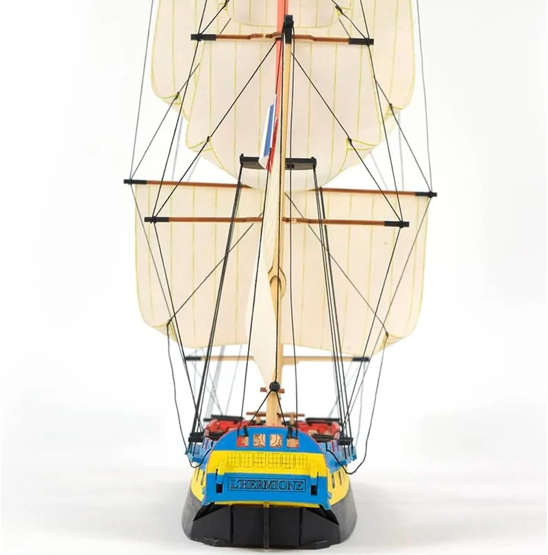 Artesanía Latina - Holzmodellschiff - Easy Kit französische Fregatte, Hermione La Fayette - Modell 1