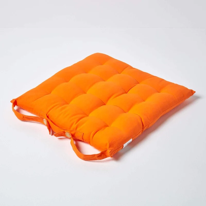 HOMESCAPES 4er Set Stuhlkissen 40 x 40 cm, orange, Sitzkissen mit Bändern und Knopfverschluss, einfa