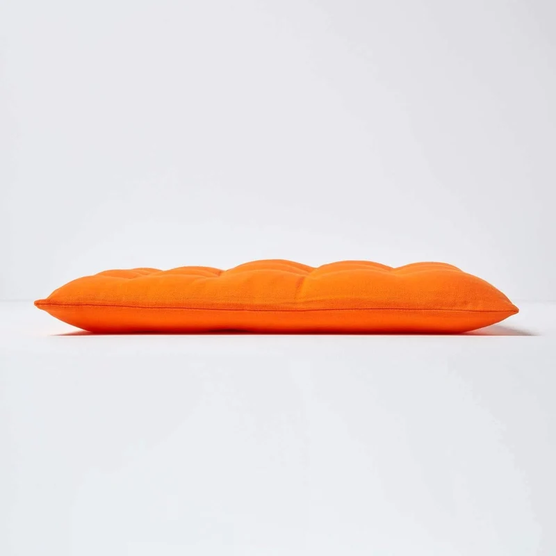 HOMESCAPES 4er Set Stuhlkissen 40 x 40 cm, orange, Sitzkissen mit Bändern und Knopfverschluss, einfa