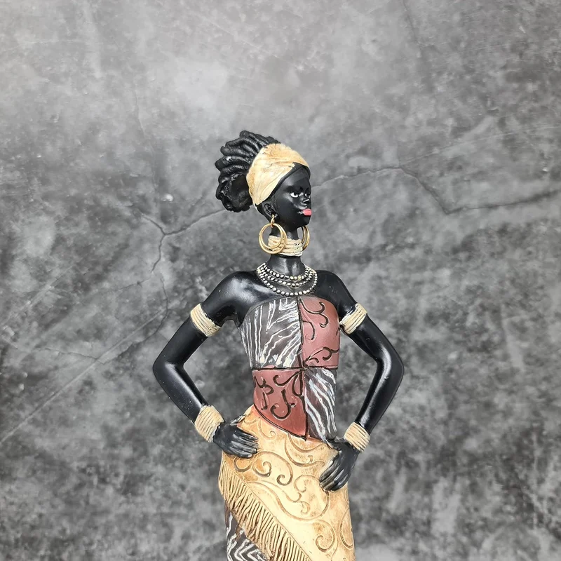 Lifestyle & More Moderne Skulptur Dekofigur Frau Afrikanerin aus Kunststein Mehrfarbig stehend mit b