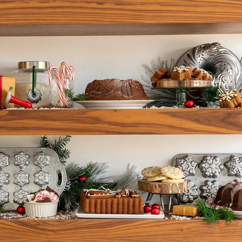 Nordic Ware Let It Snow 93648 Gugelhupfform, Aluminium, antihaftbeschichtet, Farbe: Silber