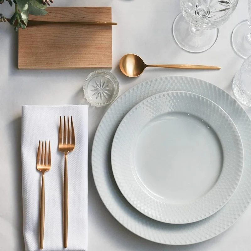 Lyngby Porcelæn Tiefer Teller Ø23 cm Rhombe aus handgefertigtem Porzellan, weiss Ø23 cm Bianco, Ø23