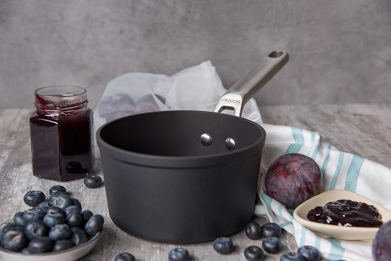 Arcos Serie Samoa | Antihaft-Kochtopf 16 cm und 1,5 L | Geschmiedetes Aluminium | Geeignet für jede